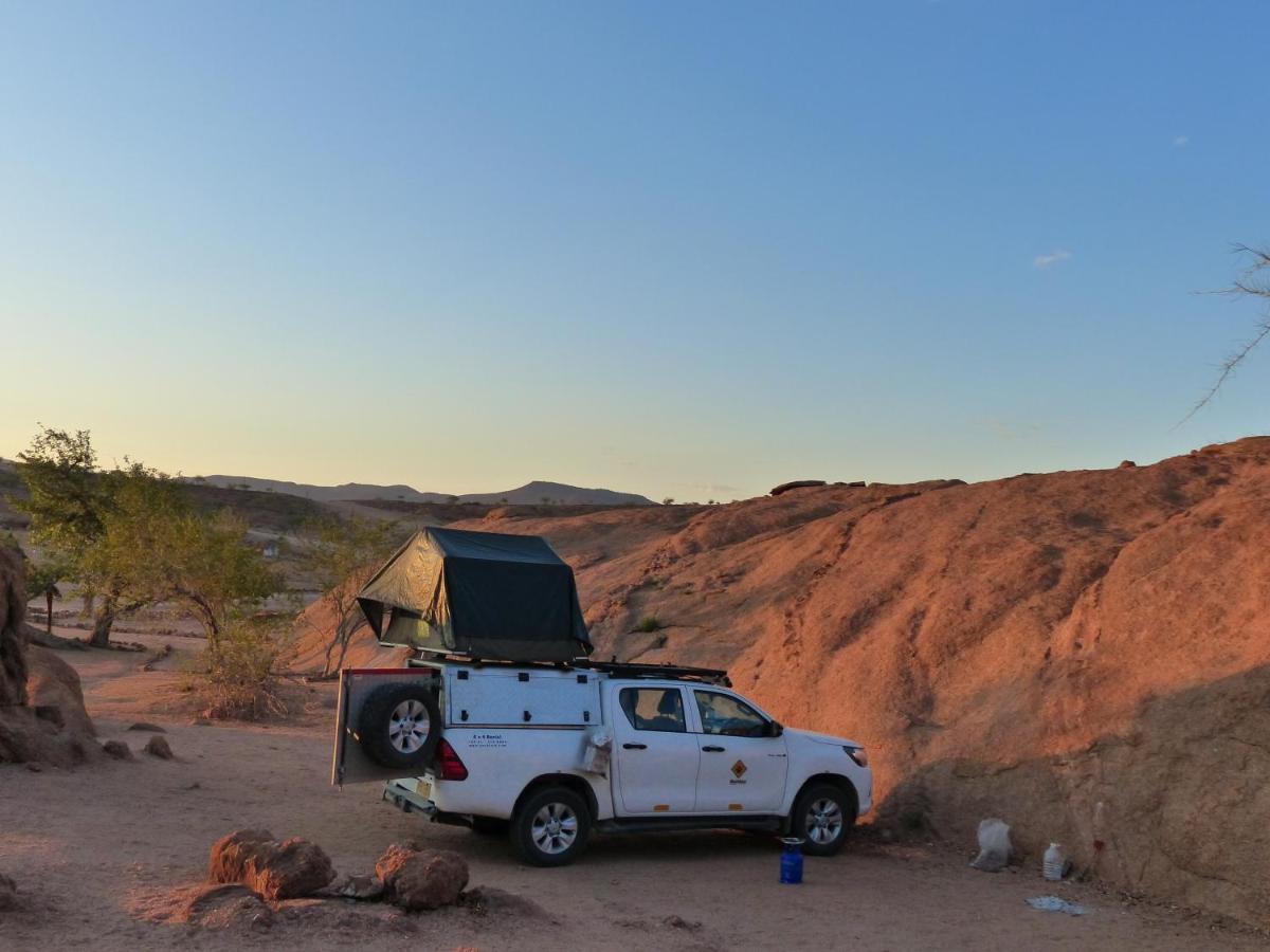 Ozohere Campsite And Himba Village Uis Exteriér fotografie