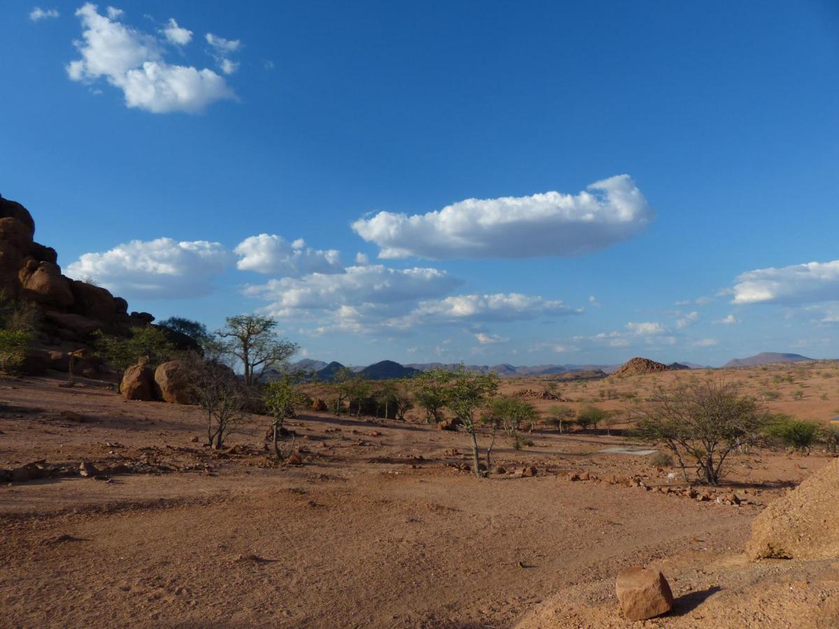 Ozohere Campsite And Himba Village Uis Exteriér fotografie