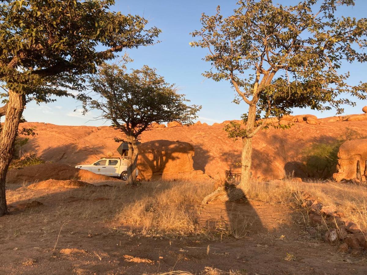 Ozohere Campsite And Himba Village Uis Exteriér fotografie