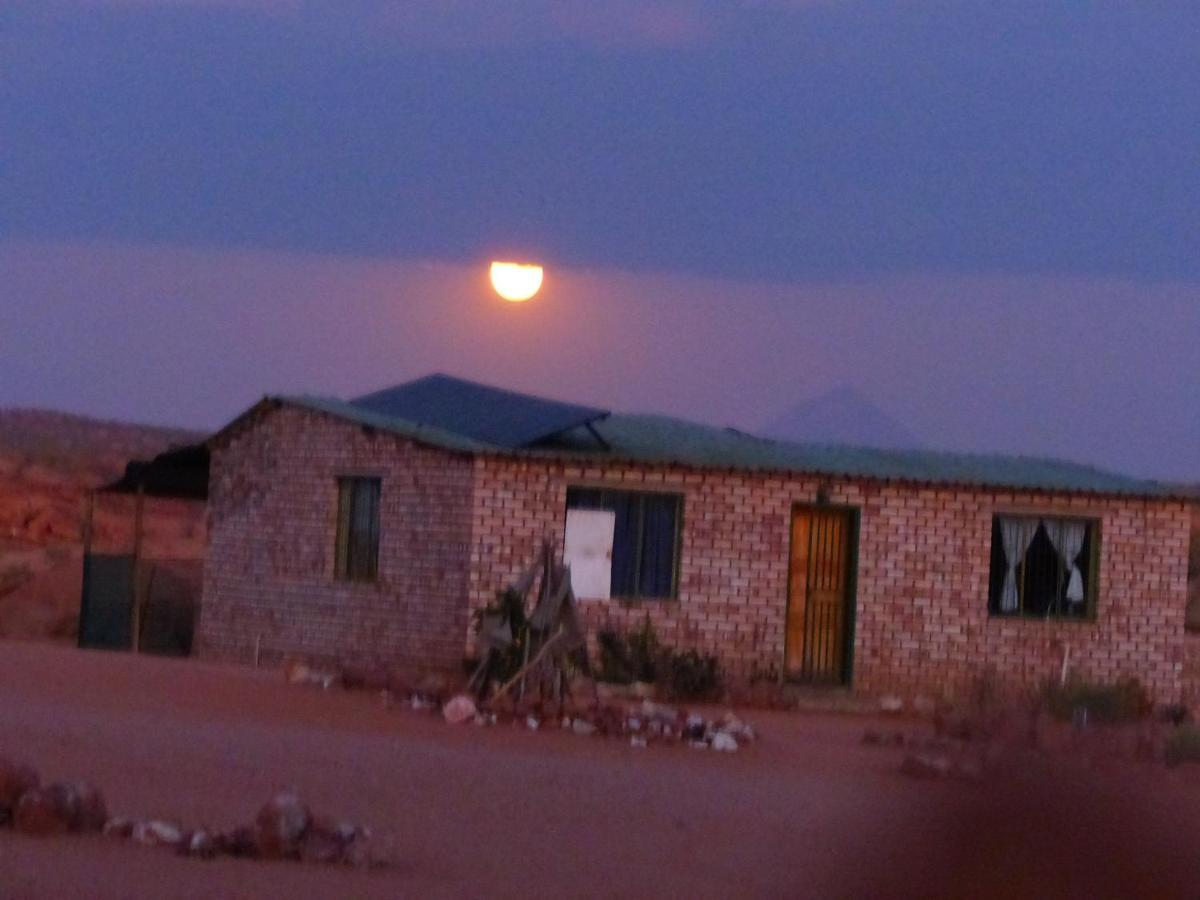 Ozohere Campsite And Himba Village Uis Exteriér fotografie