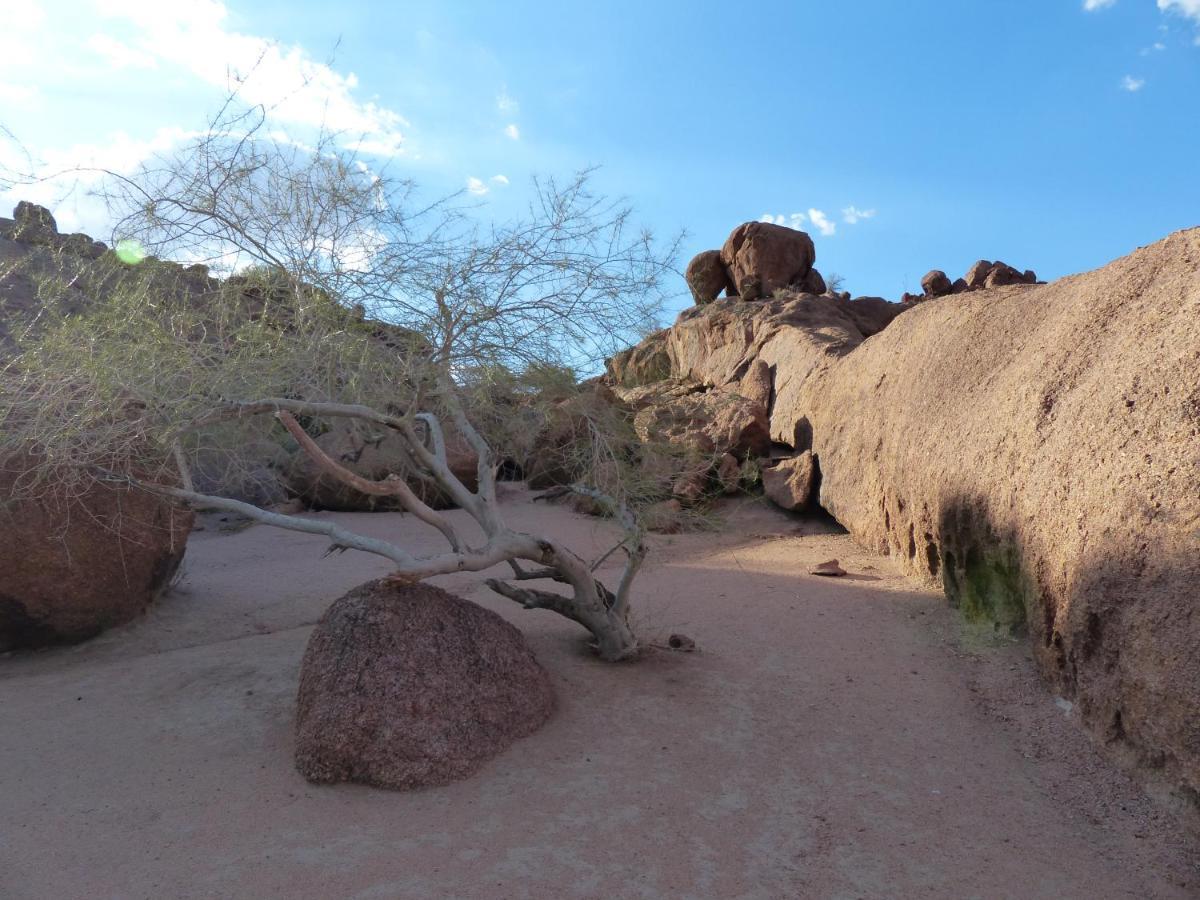 Ozohere Campsite And Himba Village Uis Exteriér fotografie