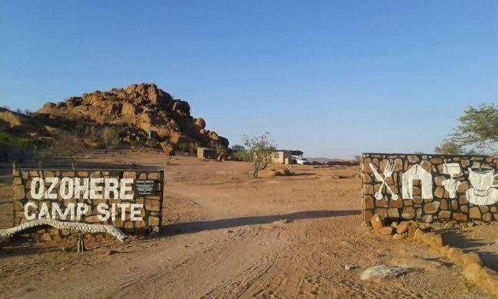 Ozohere Campsite And Himba Village Uis Exteriér fotografie