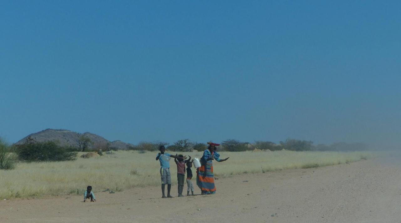 Ozohere Campsite And Himba Village Uis Exteriér fotografie