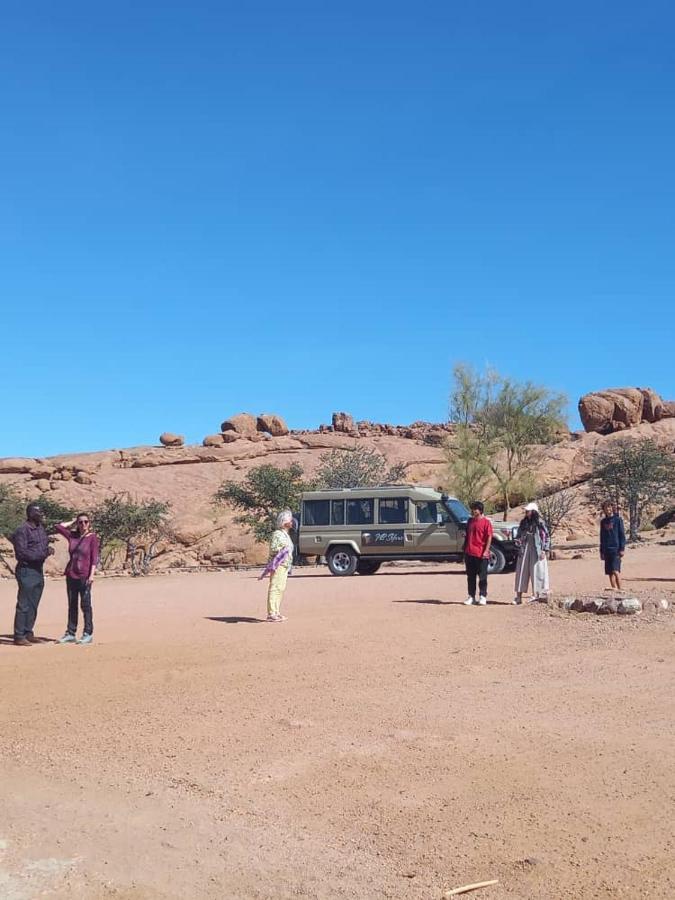Ozohere Campsite And Himba Village Uis Exteriér fotografie